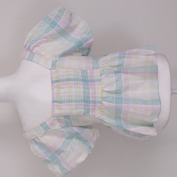 New Puff Sleeve Smocked Top Size L - Picture 2 of 7